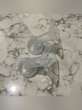 ‼️Set of 2 Spectra Breast Shield Pumps - 24 mm‼️